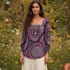 New Directions Mandala Print Stretch Blouse – Size Medium